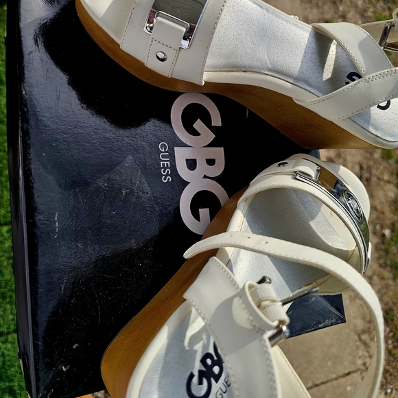 Guess Cream Wedge Sandals with Silver Accents - Picture 2 of 3